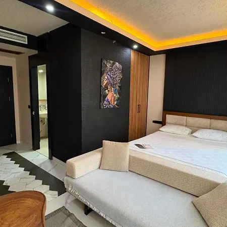 Perla 4*